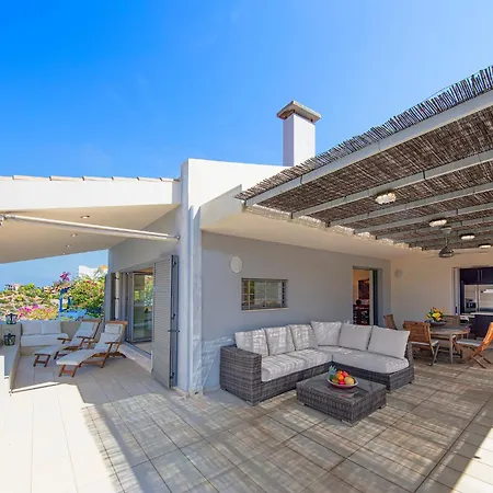 2nd Floor / Crystal View Sofiko