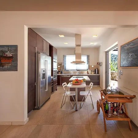 Apartment 2nd Floor / Crystal View Sofiko